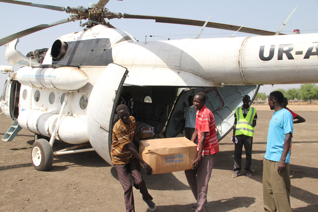 Các trung tâm tị nạn cho người Nam Sudan chạy đua với mùa mưa